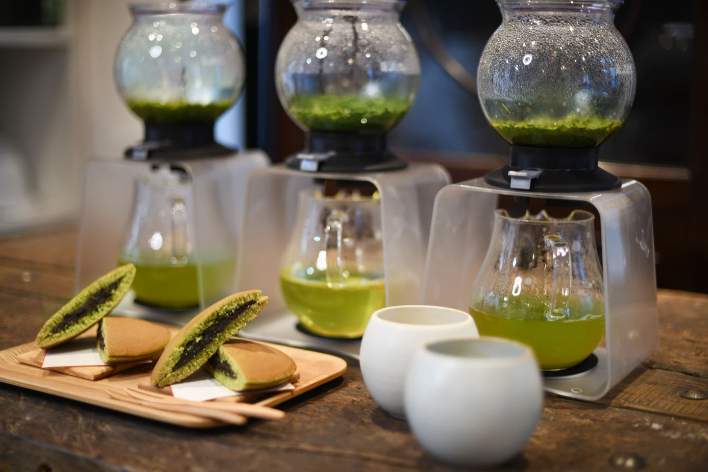 【渋谷　土日祝】陶芸体験　茶器の絵付とお茶とお菓子の体験